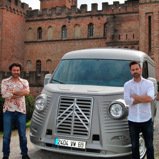 Verantwortlich für das Projekt Typ H sind der Italiener Fabrizio Caselani und der Ungar David Obendorfer. Verantwortlich für das Projekt Typ H sind der Italiener Fabrizio Caselani und der Ungar David Obendorfer.