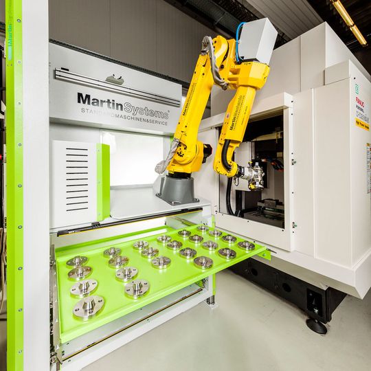 Die schnelle und autarke Automationszelle „Speedy“ übernimmt fast jede Aufgabe an jedem Ort. Die schnelle und autarke Automationszelle „Speedy“ übernimmt fast jede Aufgabe an jedem Ort.