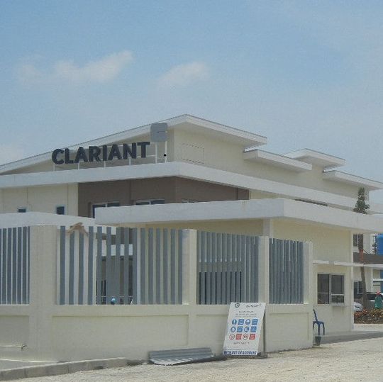 Clariants neuer Produktionsstandort für Bleicherde befindet sich im Java Integrated Industrial & Port Estate (JIIPE) in Gresik, in der Nähe von Surabaya. Clariants neuer Produktionsstandort für Bleicherde befindet sich im Java Integrated Industrial & Port Estate (JIIPE) in Gresik, in der Nähe von Surabaya.
