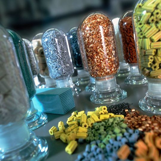 Effective catalysts are of vital importance for the production processes used in the chemical industry. Effective catalysts are of vital importance for the production processes used in the chemical industry.