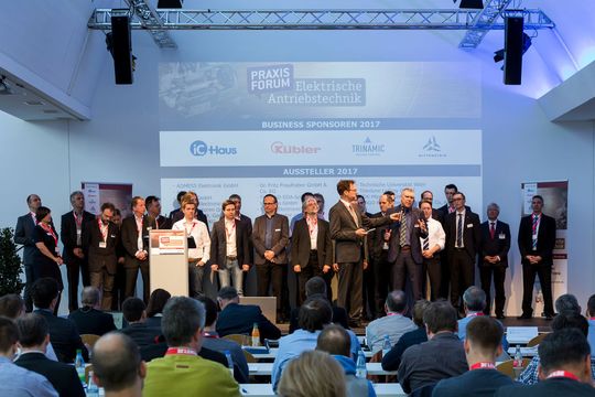 Vorstellung: In Kurzportraits skizzierten Firmenvertreter neue Techniken und Demonstatoren, die sie in der begleitenden Ausstellung präsentierten. Vorstellung: In Kurzportraits skizzierten Firmenvertreter neue Techniken und Demonstatoren, die sie in der begleitenden Ausstellung präsentierten.