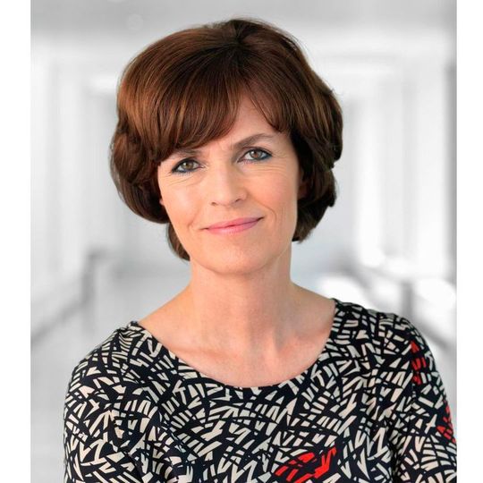 Dr. Nicola Leibinger-Kammüller, chairwoman of the managing board of Trumpf and will be labour director from 1 July 2017: "Our primary focus so far has been on products and services. With the new organisational structure, we are taking things a step further and reinforcing our digital interaction with our customers.” Dr. Nicola Leibinger-Kammüller, chairwoman of the managing board of Trumpf and will be labour director from 1 July 2017: "Our primary focus so far has been on products and services. With the new organisational structure, we are taking things a step further and reinforcing our digital interaction with our customers.”