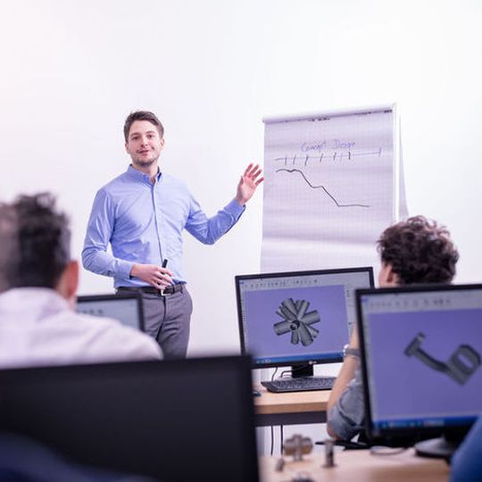 Jeder Kursleiter ist ein Experte in seinem Bereich und bringt mindestens zwei Jahre Erfahung in der Additiven Fertigungsindustrie mit. Jeder Kursleiter ist ein Experte in seinem Bereich und bringt mindestens zwei Jahre Erfahung in der Additiven Fertigungsindustrie mit.