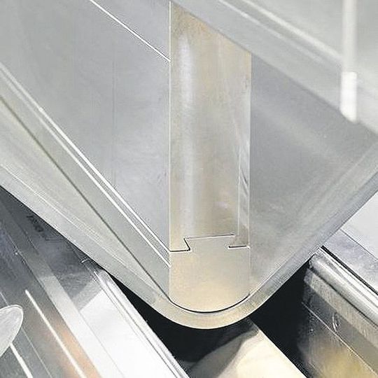 Esser Metallbau ist Aussteller im Rahmen der Industrial Supply und ein flexibel ausgerüsteter Player für das CNC-Abkantpressen von Bauteilen bis maximal 12.000 mm Länge, wie es heißt. Esser Metallbau ist Aussteller im Rahmen der Industrial Supply und ein flexibel ausgerüsteter Player für das CNC-Abkantpressen von Bauteilen bis maximal 12.000 mm Länge, wie es heißt.