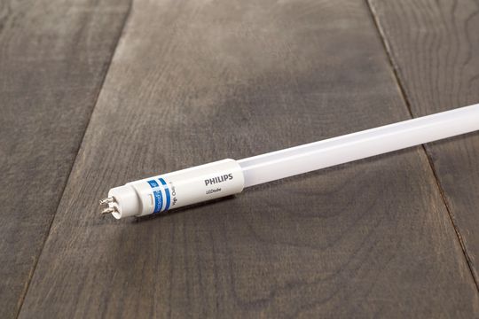 Die Master LEDtube T5 ersetzt konventionelle T5-Leuchtstofflampen. Die Master LEDtube T5 ersetzt konventionelle T5-Leuchtstofflampen.