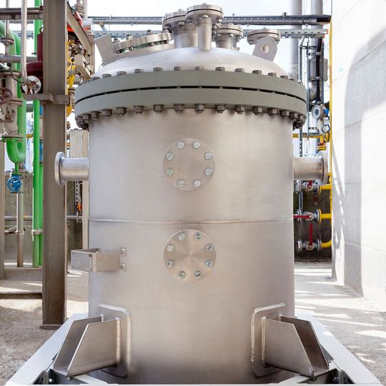 New IPA reactor as part of the integrated ketene production system at Wacker’s Burghausen site. New IPA reactor as part of the integrated ketene production system at Wacker’s Burghausen site.