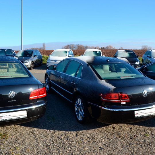 Mit durchschnittlich 104 Standtagen gehörten die Oberklassefahrzeuge im ersten Quartal des Jahres zu den Langstehern.