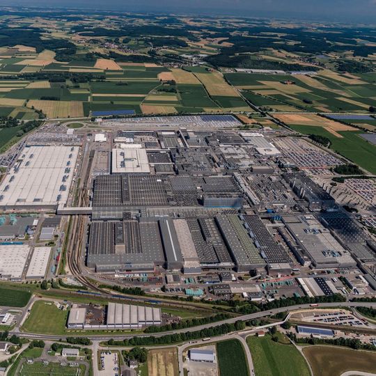 Dingolfing erhält den Zuschlag für die Produktion des neuen Modells iNext, das ab 2021 im Handel sein soll. Dingolfing erhält den Zuschlag für die Produktion des neuen Modells iNext, das ab 2021 im Handel sein soll.