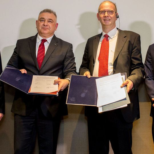 Grupa Azoty is the largest supplier of nitrogen fertilizers for Polish agriculture and EU’s second largest supplier of prilled urea. Grupa Azoty is the largest supplier of nitrogen fertilizers for Polish agriculture and EU’s second largest supplier of prilled urea.