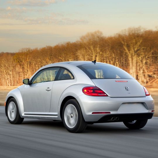 Kurz nach Bekanntwerden der Abgas-Affäre hatte Volkswagen den Verkauf von Diesel-Modellen – hier im Bild ein Beetle TDI – eingestellt.