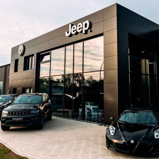 50 solcher Alfa/Jeep-Schauräume haben die FCA-Partner bereits für den Importeur gebaut. 50 solcher Alfa/Jeep-Schauräume haben die FCA-Partner bereits für den Importeur gebaut.