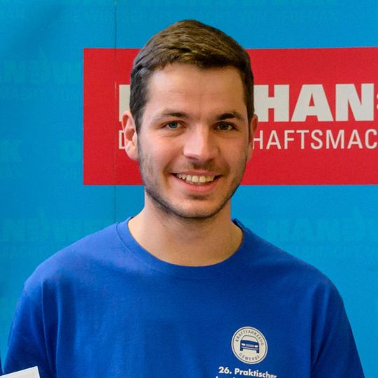 Eike-Lucas Manegold gewann den Leistungswettbewerb 2017 des Kfz-Gewerbes Thüringen.