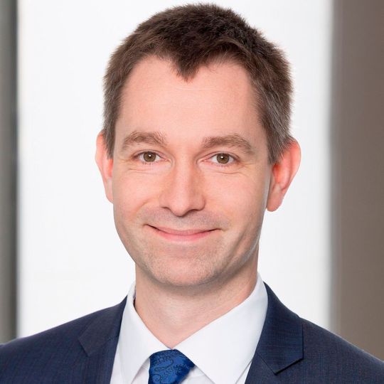 Jens-Christian Blad wechselt von Mc Kinsey zu Lanxess. Jens-Christian Blad wechselt von Mc Kinsey zu Lanxess.