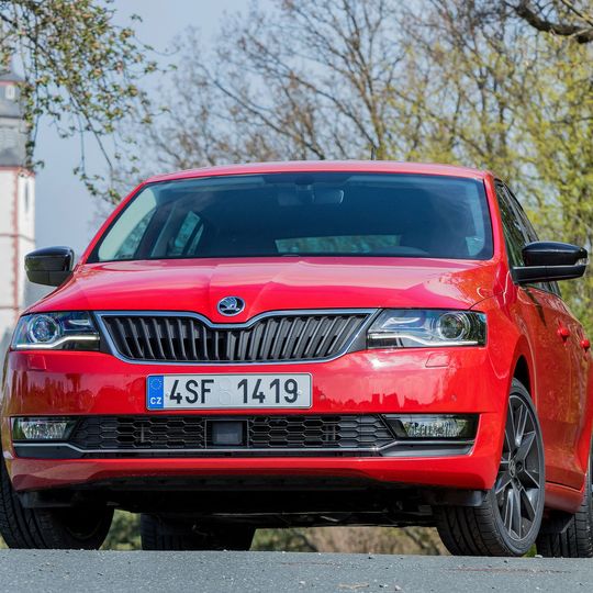 Skoda hat den Rapid optisch an das Markendesign angepasst. Skoda hat den Rapid optisch an das Markendesign angepasst.