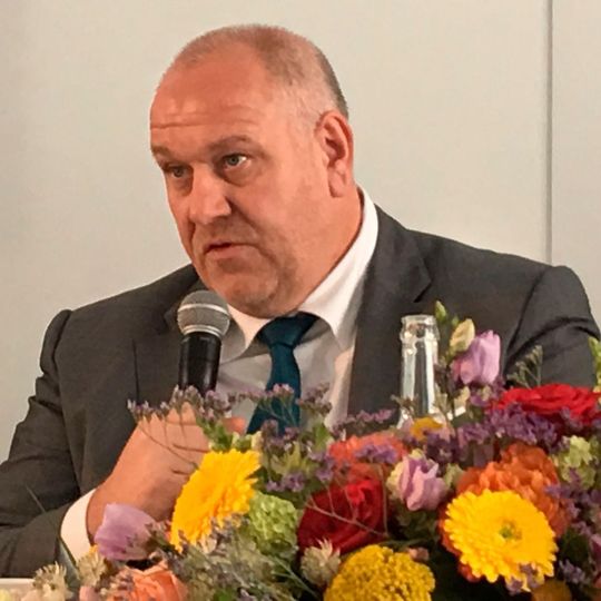 Matthias Altendorf, CEO bei Endress+Hauser sieht in den Themen und Bereichen Digitalisierung, Produktinnovationen und bei der Analyse in Labor und Prozess wesentliche Treiber der Entwicklung. Matthias Altendorf, CEO bei Endress+Hauser sieht in den Themen und Bereichen Digitalisierung, Produktinnovationen und bei der Analyse in Labor und Prozess wesentliche Treiber der Entwicklung.
