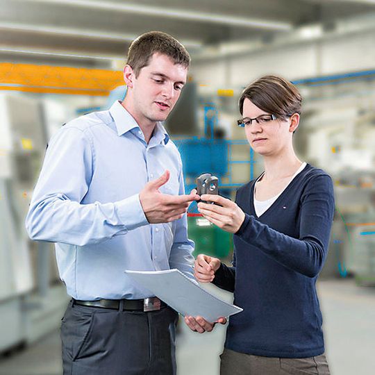 Andreas Oßwald und Hanna Oßwald treiben weitere Innovationen in ihrem Unternehmen voran. Andreas Oßwald und Hanna Oßwald treiben weitere Innovationen in ihrem Unternehmen voran.