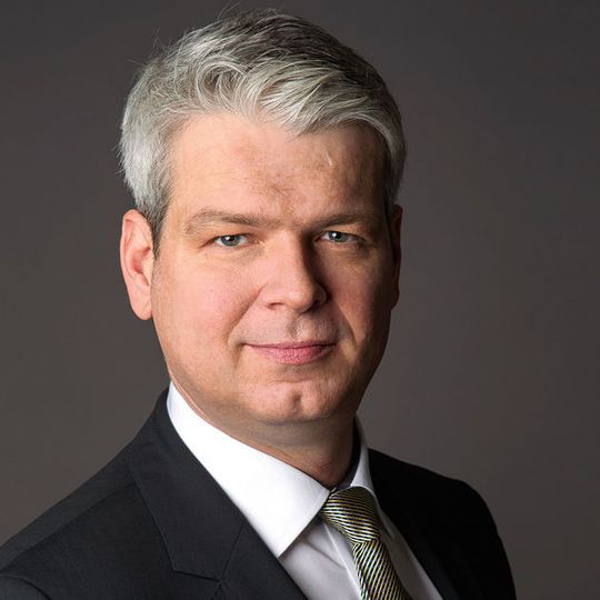Dr. Dirk Kesselgruber leitet ab 1. Oktober 2017 den Unternehmensbereich Fahrwerksysteme der Schaeffler-Gruppe. Dr. Dirk Kesselgruber leitet ab 1. Oktober 2017 den Unternehmensbereich Fahrwerksysteme der Schaeffler-Gruppe.
