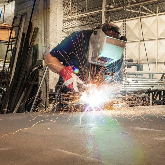 Exakte Messwerte für ein sicheres Gefühl am Arbeitsplatz und die Steuerung bestmöglicher Raumluft. Exakte Messwerte für ein sicheres Gefühl am Arbeitsplatz und die Steuerung bestmöglicher Raumluft.