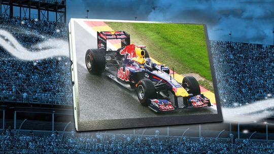 Helles Umgebungslicht ist für das HD-Display mit 8 Zoll von KOE kein Problem. Helles Umgebungslicht ist für das HD-Display mit 8 Zoll von KOE kein Problem.
