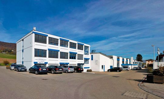 L’entreprise Mimotec SA emploie actuellement 45 employés et héberge également dans ses locaux la société Sigatec SA. L’entreprise Mimotec SA emploie actuellement 45 employés et héberge également dans ses locaux la société Sigatec SA.
