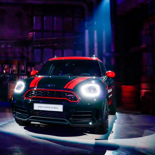 Mini im Kunstkraftwerk in Leipzig. Mini im Kunstkraftwerk in Leipzig.