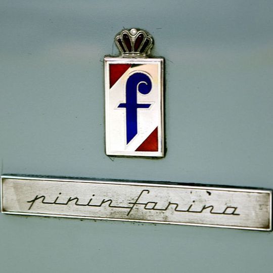 Pininfarina hat eine Vereinbarung mit Iran Khodro über die Entwicklung einer modularen Plattform geschlossen. Pininfarina hat eine Vereinbarung mit Iran Khodro über die Entwicklung einer modularen Plattform geschlossen.