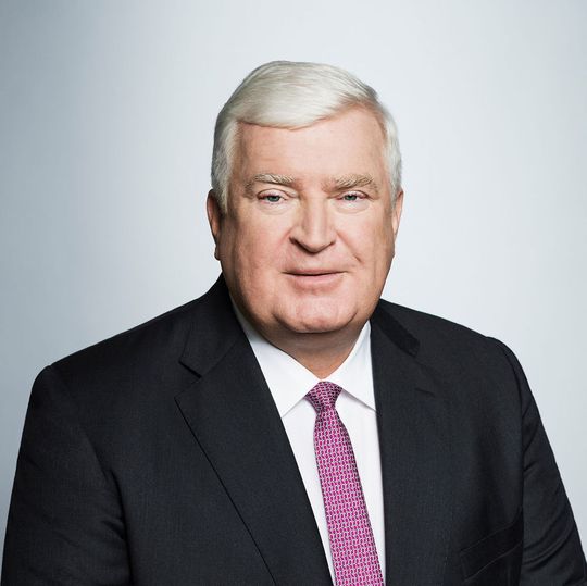 „Evonik erfüllt alle Voraussetzungen, um die Zukunft aktiv und erfolgreich zu gestalten und attraktive, nachhaltige Wachstumschancen zu nutzen“, sagte Klaus Engel bei der Übergabe des Vorstandsposten. „Evonik erfüllt alle Voraussetzungen, um die Zukunft aktiv und erfolgreich zu gestalten und attraktive, nachhaltige Wachstumschancen zu nutzen“, sagte Klaus Engel bei der Übergabe des Vorstandsposten.