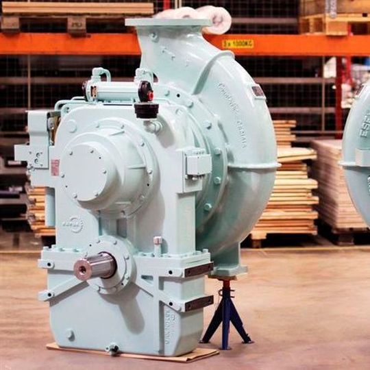 Eine Spezialform der neuen plattformbasierten PTO-Getriebe sind die Feuerpumpengetriebe für die externe maritime Brandbekämpfung. Eine Spezialform der neuen plattformbasierten PTO-Getriebe sind die Feuerpumpengetriebe für die externe maritime Brandbekämpfung.