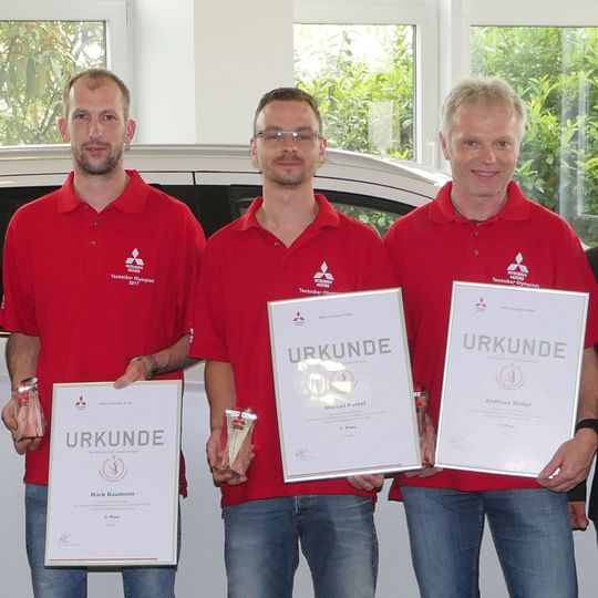 Die Besten des nationalen Wettbewerbs waren (v.li.) auf Platz 3 Markus Baumann, auf Rang 2 Marcel Pottel und auf Platz 1 Andreas Müller.