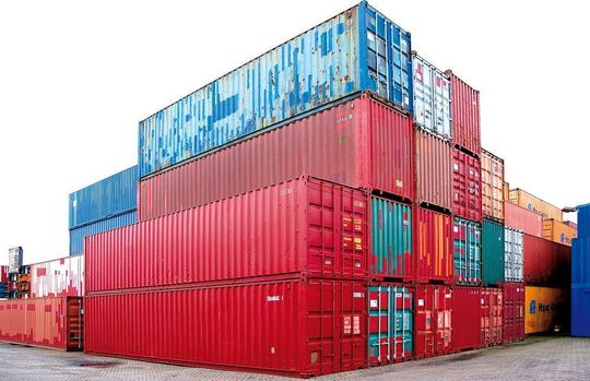 Auf dem Betriebsgelände von CHS Container in Bremen werden alte Container aufgefrischt, aufgemöbelt, aufpoliert – für ein neues Leben. Bild: CHS Auf dem Betriebsgelände von CHS Container in Bremen werden alte Container aufgefrischt, aufgemöbelt, aufpoliert – für ein neues Leben. Bild: CHS