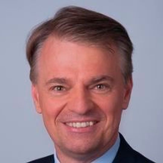 „Wir investieren auch mit diesem Schritt in neue Fertigungsprozesse und den Ausbau unseres Produktportfolios“, so Roland Harings, CEO von MKM. „Wir investieren auch mit diesem Schritt in neue Fertigungsprozesse und den Ausbau unseres Produktportfolios“, so Roland Harings, CEO von MKM.