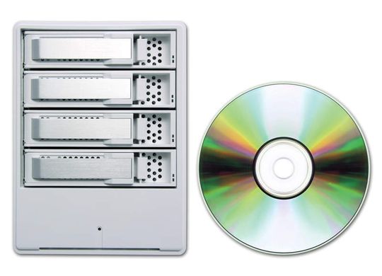 Performante vier Terabyte auf kleinstem Raum: Das externe SATA-RAID-Array von Areca wird von Starline vertrieben. Performante vier Terabyte auf kleinstem Raum: Das externe SATA-RAID-Array von Areca wird von Starline vertrieben.