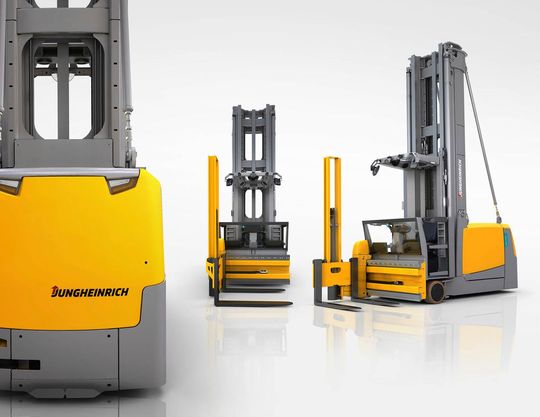 Der Schmalgangstapler EKX 516 von Jungheinrich wurde mit dem Best of Industry Award 2017 des MM MaschinenMarkt ausgezeichnet. Der Schmalgangstapler EKX 516 von Jungheinrich wurde mit dem Best of Industry Award 2017 des MM MaschinenMarkt ausgezeichnet.