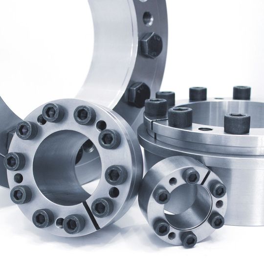 Das aktuelle Ringspann-Angebot an Welle-Nabe-Verbindungen erstreckt sich über 25 Baureihen und einen Drehmomentbereich von 0,16 Nm bis zu 4.225.000 Nm. Das aktuelle Ringspann-Angebot an Welle-Nabe-Verbindungen erstreckt sich über 25 Baureihen und einen Drehmomentbereich von 0,16 Nm bis zu 4.225.000 Nm.