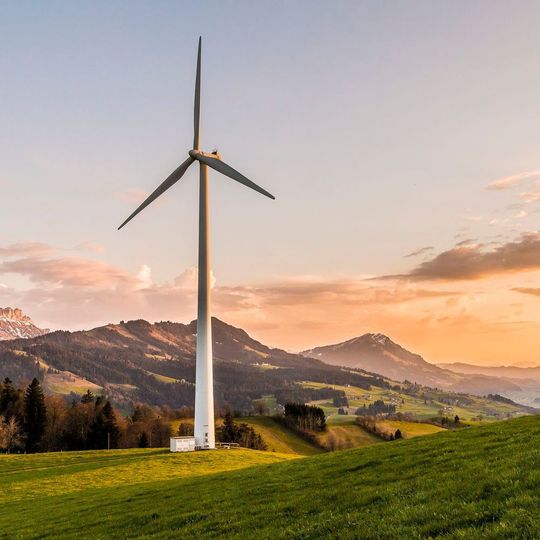 Windräder sollen jahrelang leistungsfähig bleiben – Materialeinschlüsse wie Dross in den Bauteilen können die Belastbarkeit jedoch negativ beeinflussen. Wann aber muss Dross wirklich entfernt werden und wann schadet er eigentlich nicht? Fraunhofer-Forscher versuchen für diese Entscheidung ein System zu erarbeiten. Windräder sollen jahrelang leistungsfähig bleiben – Materialeinschlüsse wie Dross in den Bauteilen können die Belastbarkeit jedoch negativ beeinflussen. Wann aber muss Dross wirklich entfernt werden und wann schadet er eigentlich nicht? Fraunhofer-Forscher versuchen für diese Entscheidung ein System zu erarbeiten.