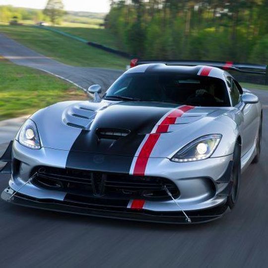 Die Viper soll nochmals am Nürburgring angreifen. Dafür haben Fans des US-Boliden Geld gesammelt. Die Viper soll nochmals am Nürburgring angreifen. Dafür haben Fans des US-Boliden Geld gesammelt.