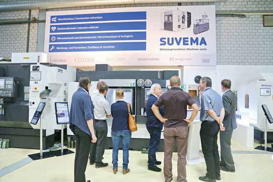 Suvema-Hausausstellung 2017 im neuen Showroom mit neuen Produktionsmaschinen und mit Industrie-4.0-Lösungen. Suvema-Hausausstellung 2017 im neuen Showroom mit neuen Produktionsmaschinen und mit Industrie-4.0-Lösungen.