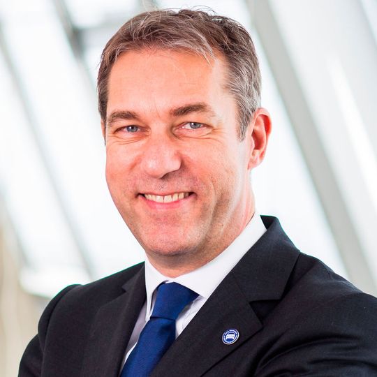 Christian Barthels, Vertriebsdirektor Regionenvertrieb freut sich, den BDK-Handelspartnern eine zusätzliche Leistung anbieten zu können.