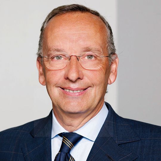 Walter de Silva ist neuer Designchef der spanischen Tochtergesellschaft der EDAG in Barcelona. Walter de Silva ist neuer Designchef der spanischen Tochtergesellschaft der EDAG in Barcelona.