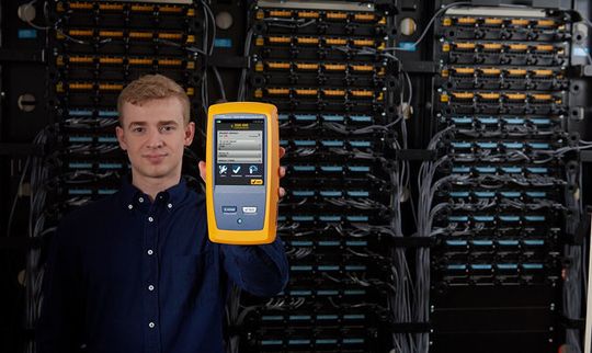 Der DSX-600 CableAnylayzer von Fluke Networks ist ein Einstiegsgerät zur Kupferzertifizierung. Der DSX-600 CableAnylayzer von Fluke Networks ist ein Einstiegsgerät zur Kupferzertifizierung.