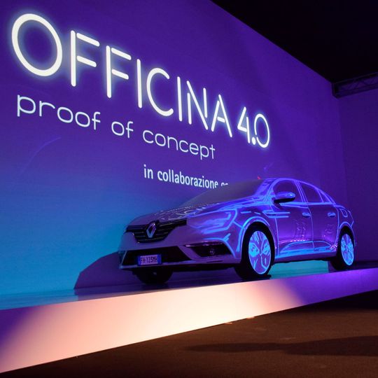 „Quattropuntozero“: die Schlüsselzahl 4.0 der Digitalisierung war auch auf der Autopromotec allgegenwärtig. „Quattropuntozero“: die Schlüsselzahl 4.0 der Digitalisierung war auch auf der Autopromotec allgegenwärtig.