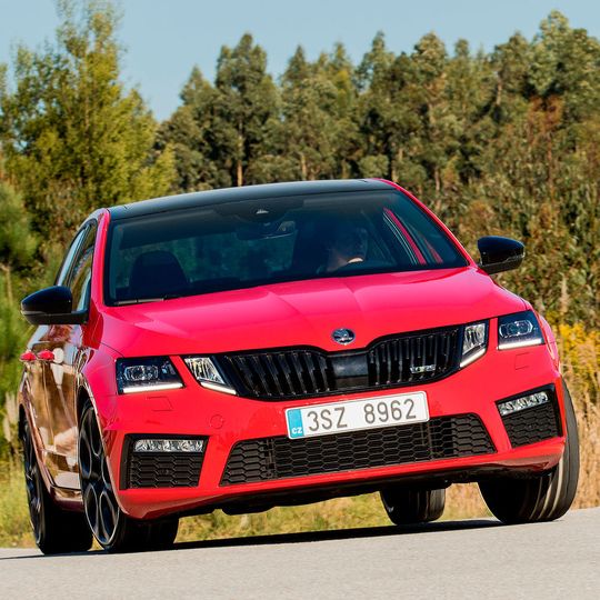 Der Octavia RS 245 ist ab sofort beim Skoda-Händler bestellbar. Der Octavia RS 245 ist ab sofort beim Skoda-Händler bestellbar.