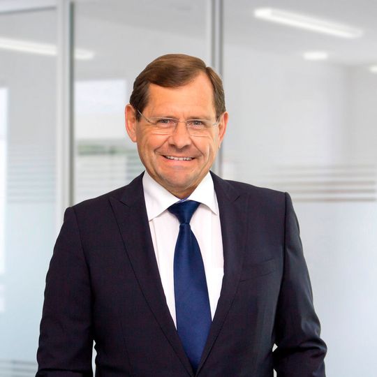 Der Vorstandvorsitzende der Car-Garantie, Axel Berger, freut sich, die erweiterte Zusammenarbeit mit Nissan verkünden zu können.