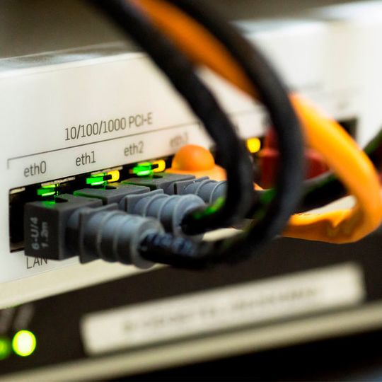 Predictive Maintenance nutzt die Vorteiler vernetzter Maschinen und Systeme. Predictive Maintenance nutzt die Vorteiler vernetzter Maschinen und Systeme.