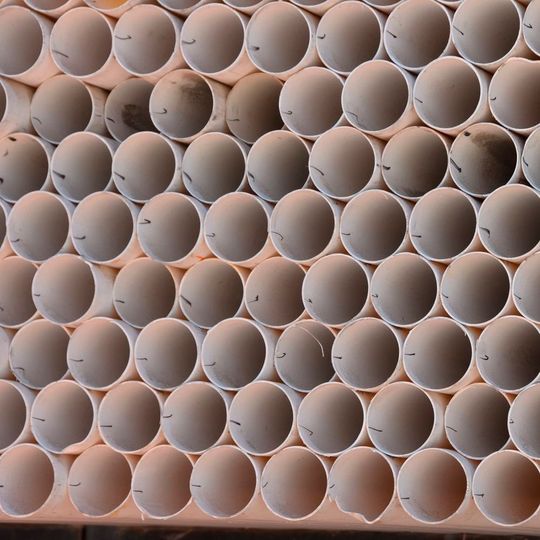 PVC ist der weltweit für Kunststoffrohre am häufigsten eingesetzte Werkstoff. PVC ist der weltweit für Kunststoffrohre am häufigsten eingesetzte Werkstoff.