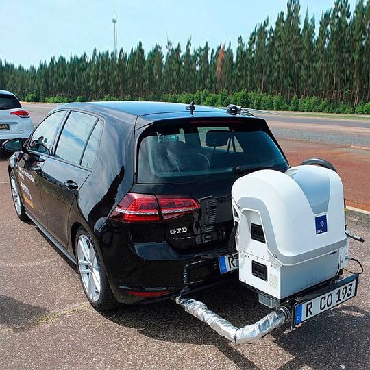 Continental stellte auf seinem Techniktag einige Neuentwicklungen vor, die es auch auf der IAA zu sehen gibt. Darunter das Konzeptfahrzeug „Super Clean Electrified Diesel“. Continental stellte auf seinem Techniktag einige Neuentwicklungen vor, die es auch auf der IAA zu sehen gibt. Darunter das Konzeptfahrzeug „Super Clean Electrified Diesel“.