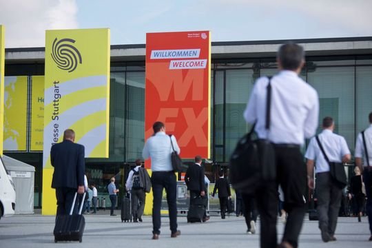 Die zweite Ausgabe der Moulding Expo hat 15 000 Fachbesucher aus den Bereichen Werkzeug-, Modell- und Formenbau nach Stuttgart gelockt. Die zweite Ausgabe der Moulding Expo hat 15 000 Fachbesucher aus den Bereichen Werkzeug-, Modell- und Formenbau nach Stuttgart gelockt.