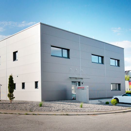 Die Gimatic Vertrieb GmbH hat im letzten Jahr das 500 m² große neue Firmengebäude bezogen, von dem aus nun auch der direkte Vertrieb in Österreich unterstützt wird. Die Gimatic Vertrieb GmbH hat im letzten Jahr das 500 m² große neue Firmengebäude bezogen, von dem aus nun auch der direkte Vertrieb in Österreich unterstützt wird.