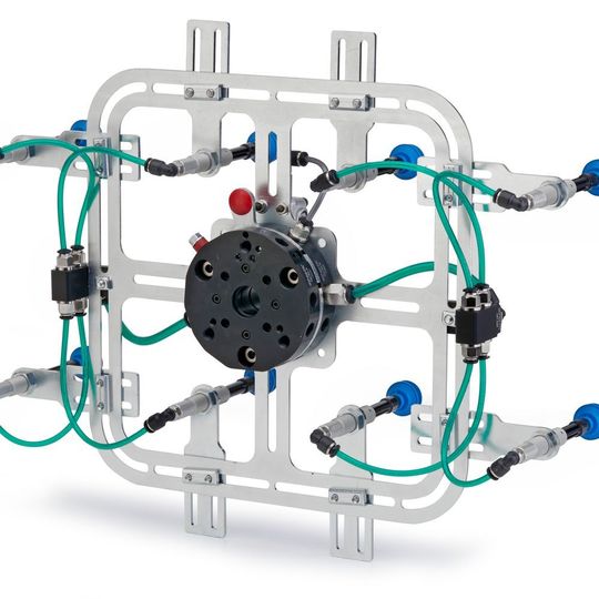 Gimatic dient dem einfachen und schnellen Aufbau von Robotergreifer-Systemen in der Kunststoffspritzguss-Industrie. Gimatic dient dem einfachen und schnellen Aufbau von Robotergreifer-Systemen in der Kunststoffspritzguss-Industrie.