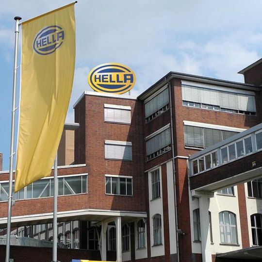 Der Hauptsitz des Automobilzulieferers Hella in Lippstadt. Der Hauptsitz des Automobilzulieferers Hella in Lippstadt.